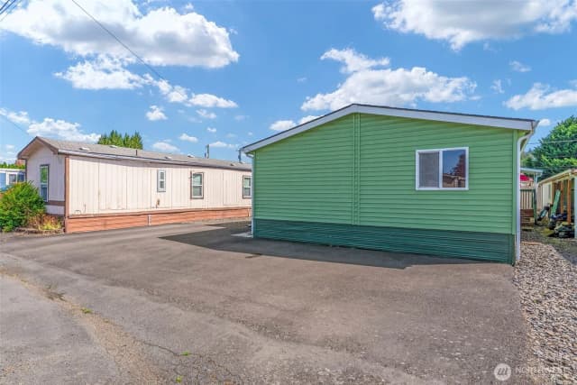 Property photo for 1006 S 12th Avenue, Kelso photo 4