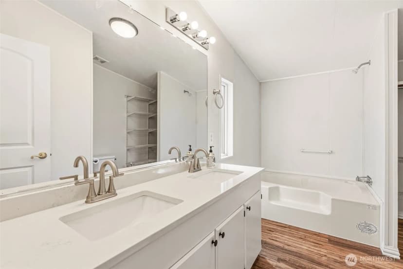 Property photo for 1006 S 12th Avenue, Kelso photo 19