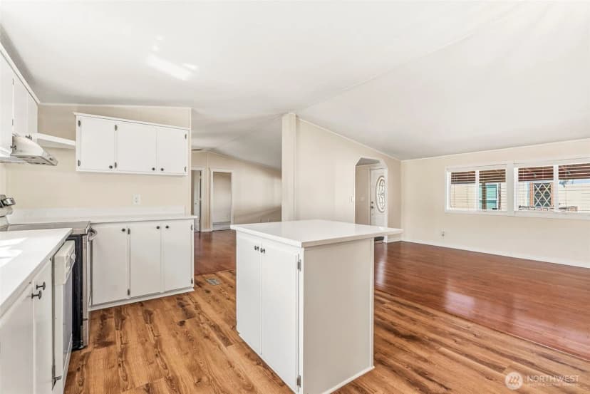 Property photo for 1006 S 12th Avenue, Kelso photo 15