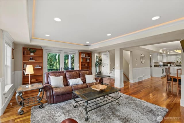 Property photo for 825 Kirkland Way, Kirkland photo 5