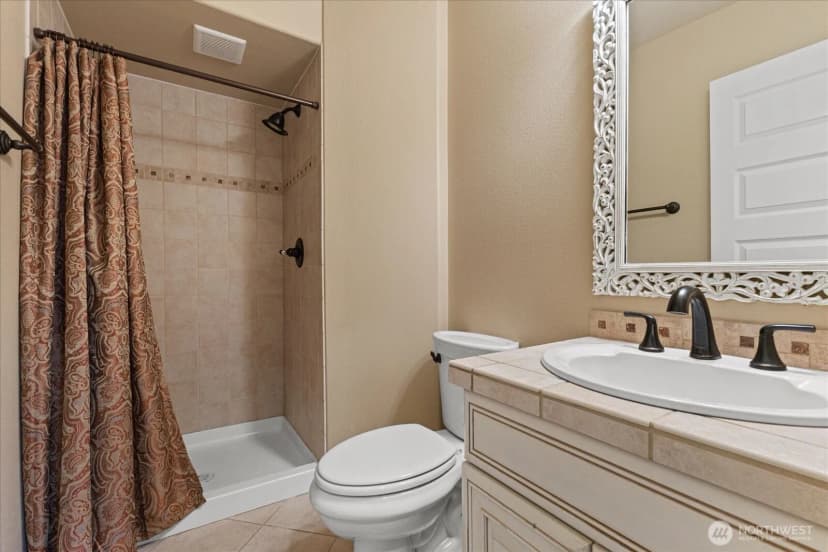 Property photo for 825 Kirkland Way, Kirkland photo 24