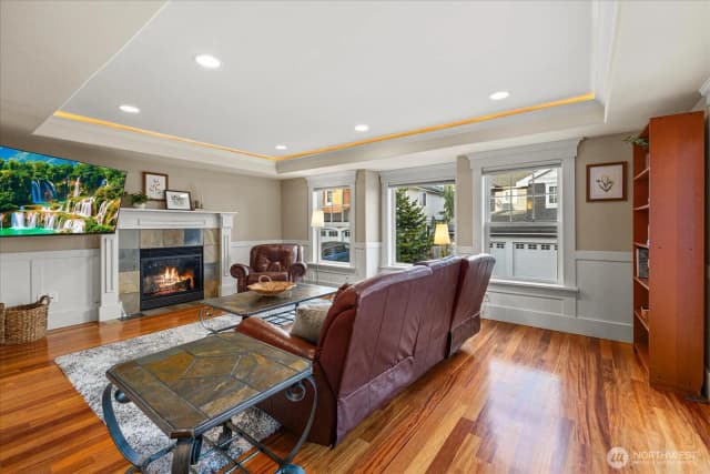 Property photo for 825 Kirkland Way, Kirkland photo 3