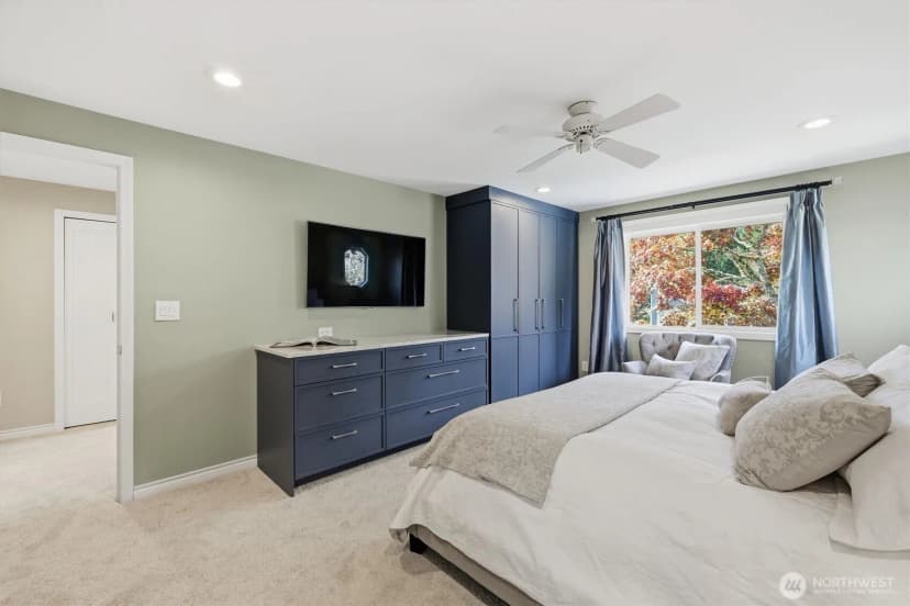 Property photo for 21108 Ne 42nd Street, Sammamish photo 12