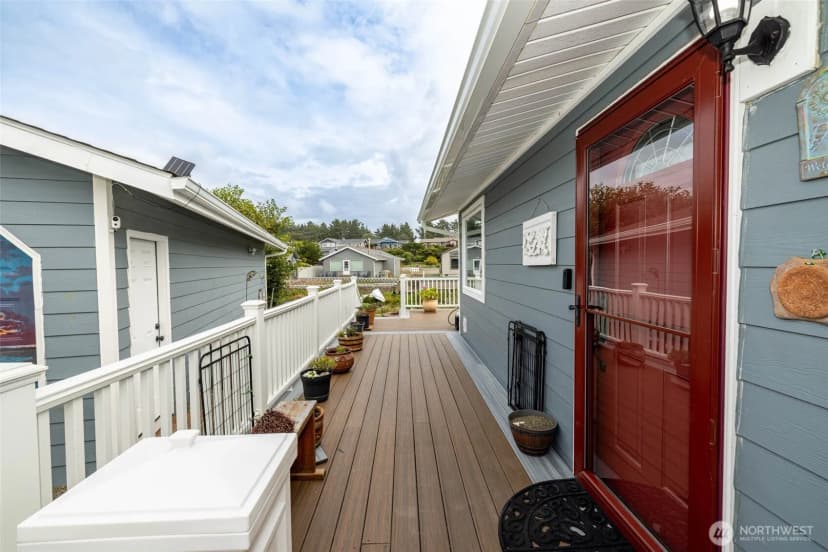 Property photo for 33018 G Place, Ocean Park photo 20