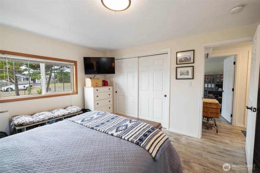 Property photo for 33018 G Place, Ocean Park photo 15
