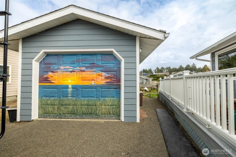 Property photo for 33018 G Place, Ocean Park photo 25