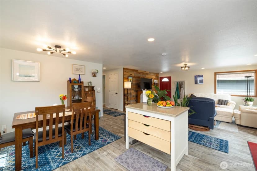 Property photo for 33018 G Place, Ocean Park photo 7