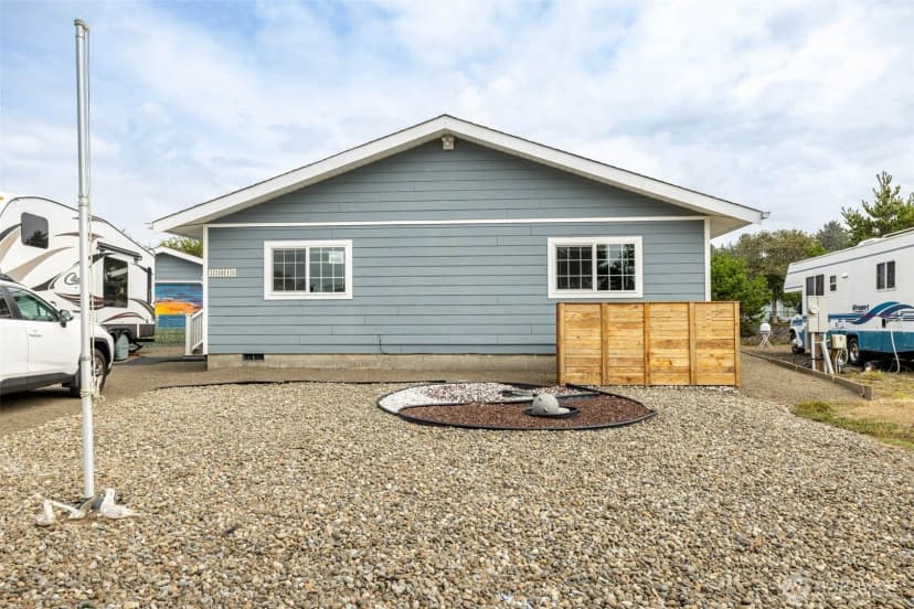 Property photo for 33018 G Place, Ocean Park photo 24