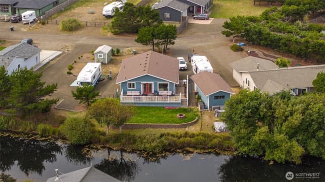 Property photo for 33018 G Place, Ocean Park photo 2