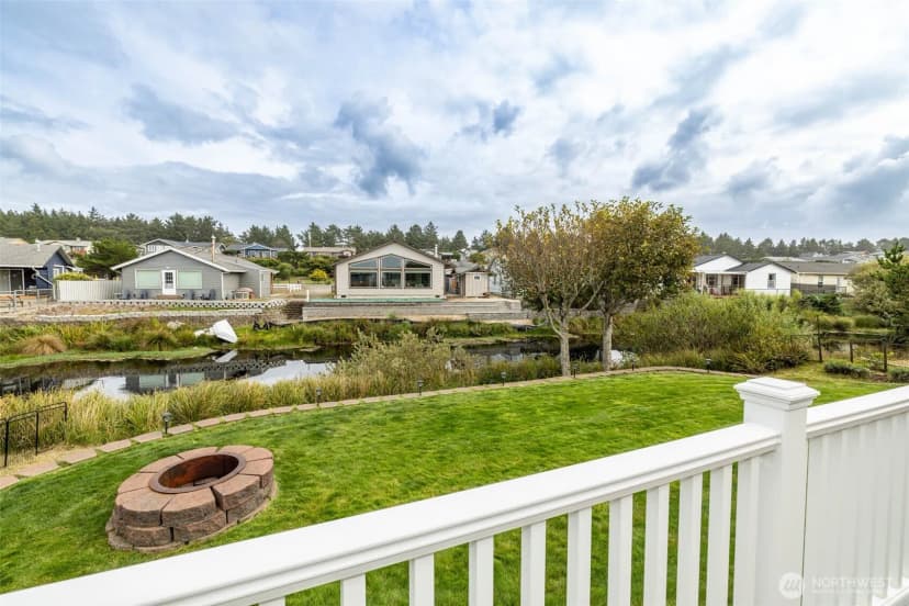 Property photo for 33018 G Place, Ocean Park photo 19
