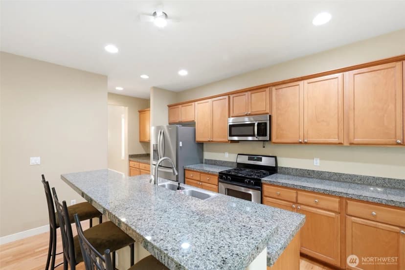 Property photo for 24750 Ne 3rd Place, Sammamish photo 9