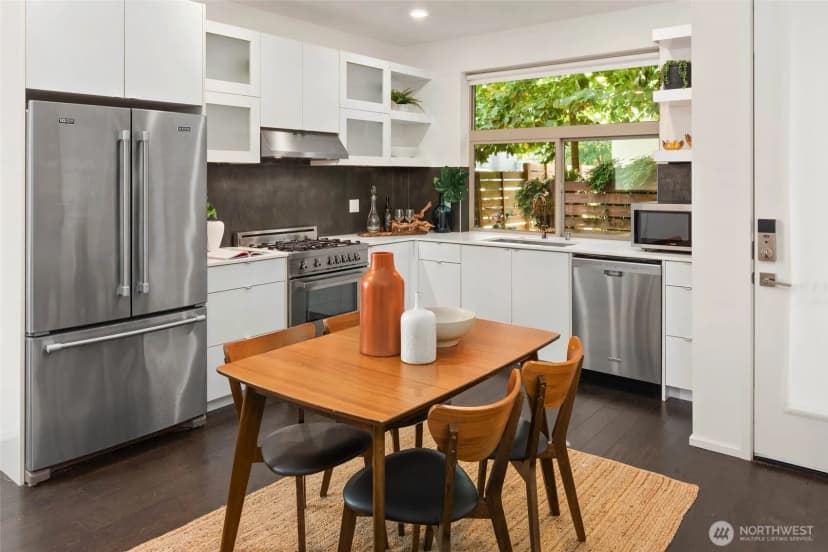 Property photo for 4112 Linden Avenue N #a, Seattle photo 10