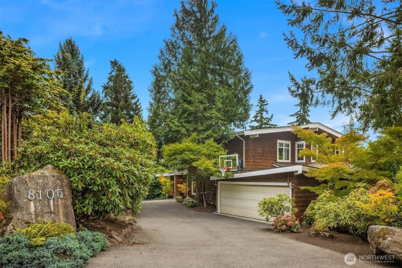 Property photo for 8105 Se 44th Street, Mercer Island photo 3