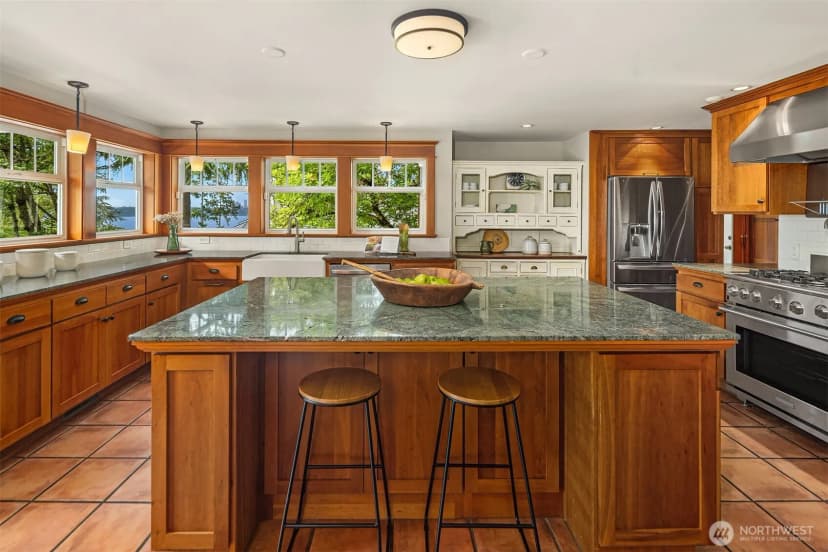 Property photo for 8105 Se 44th Street, Mercer Island photo 13