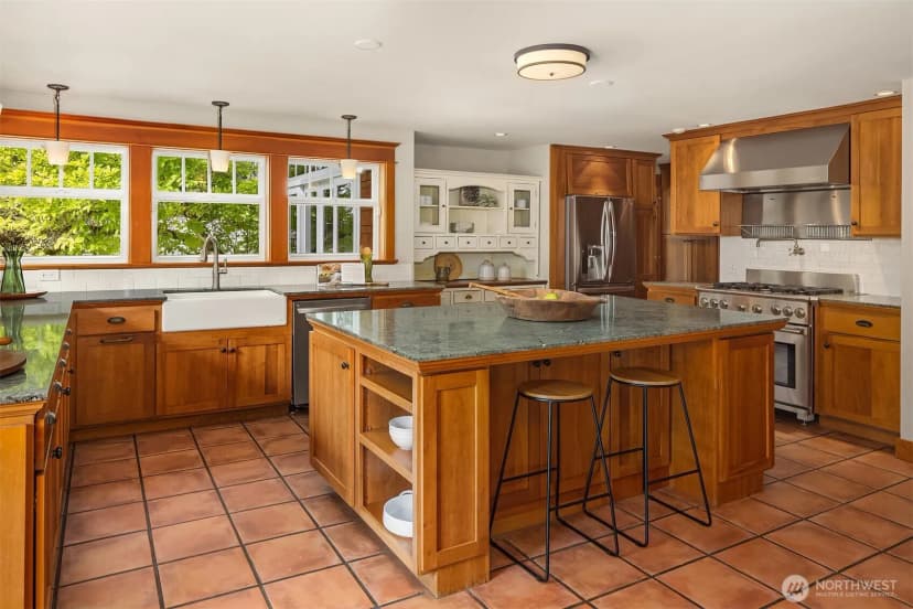 Property photo for 8105 Se 44th Street, Mercer Island photo 15