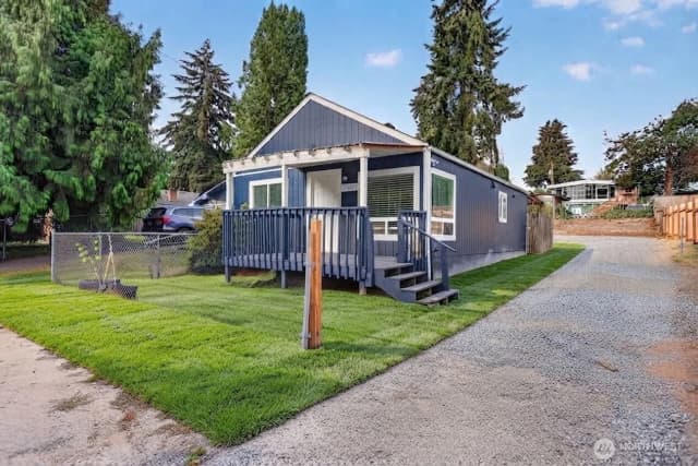 Property photo for 12809 4th Avenue S, Burien photo 2