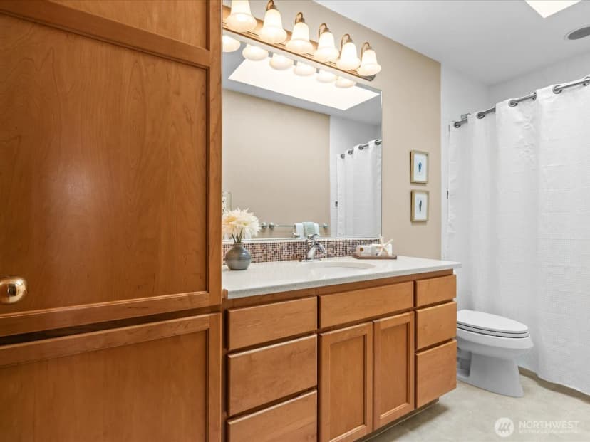 Property photo for 12017 93rd Place Ne, Kirkland photo 23