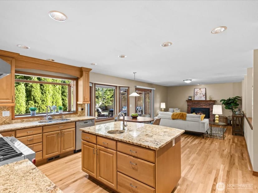 Property photo for 12017 93rd Place Ne, Kirkland photo 9