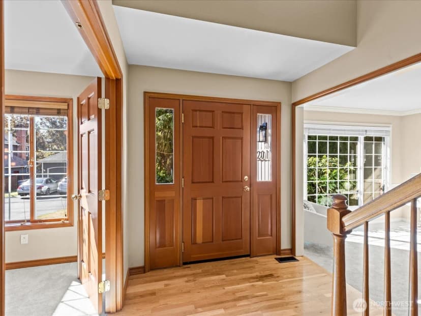 Property photo for 12017 93rd Place Ne, Kirkland photo 3