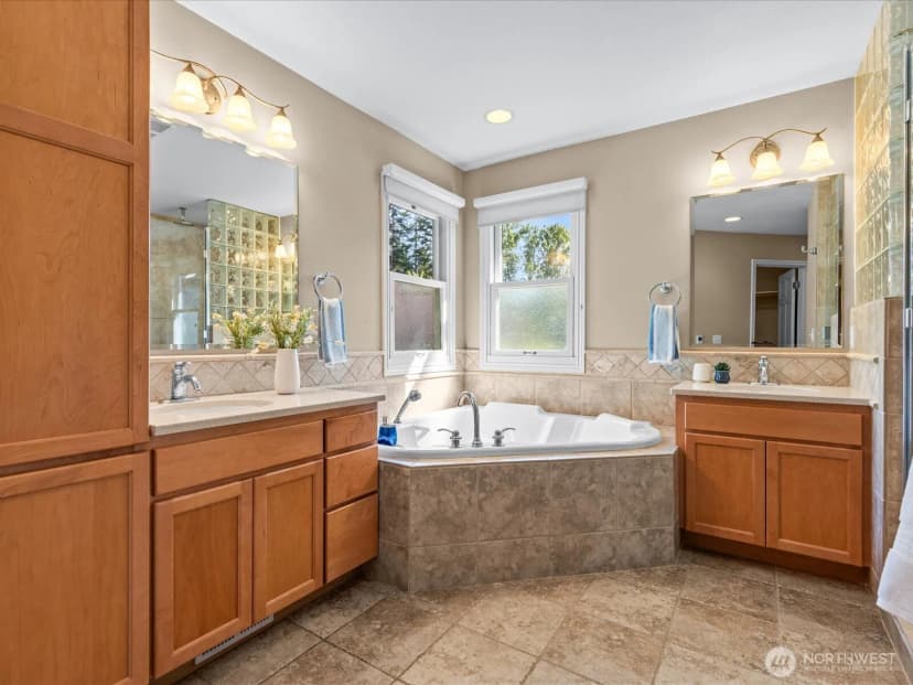 Property photo for 12017 93rd Place Ne, Kirkland photo 19