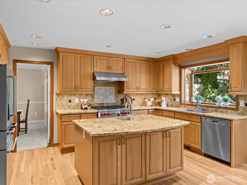Property photo for 12017 93rd Place Ne, Kirkland photo 10