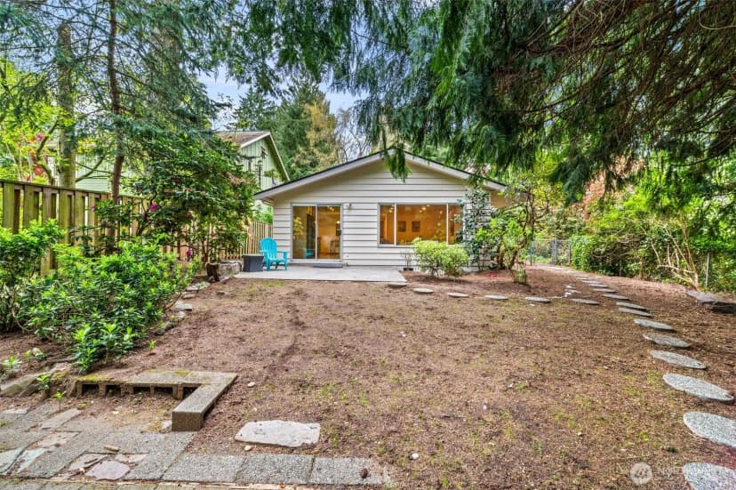Property photo for 10758 Ashworth Avenue N, Seattle photo 27
