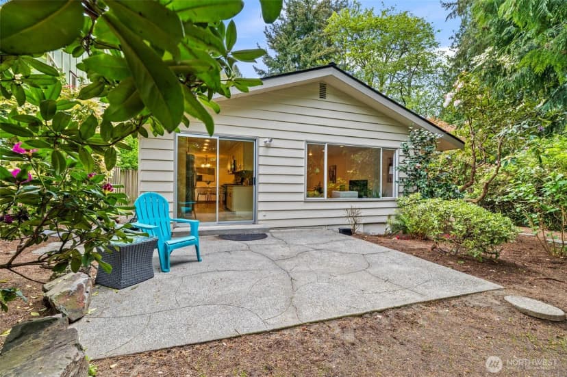 Property photo for 10758 Ashworth Avenue N, Seattle photo 28