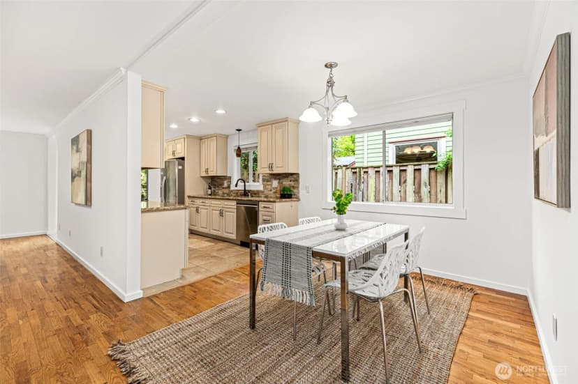 Property photo for 10758 Ashworth Avenue N, Seattle photo 17