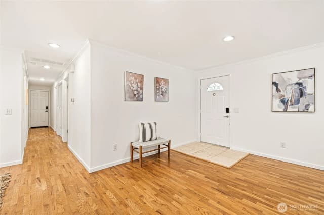 Property photo for 10758 Ashworth Avenue N, Seattle photo 5