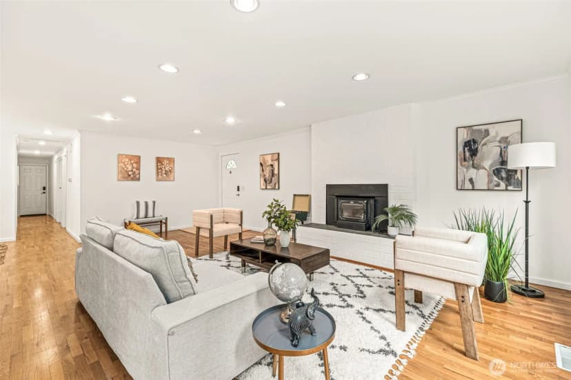 Property photo for 10758 Ashworth Avenue N, Seattle photo 6