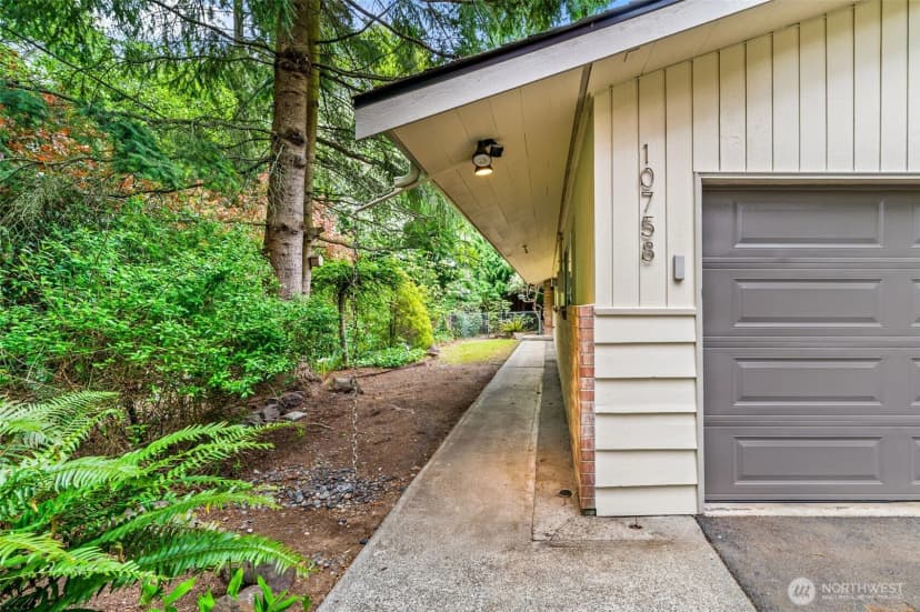 Property photo for 10758 Ashworth Avenue N, Seattle photo 3