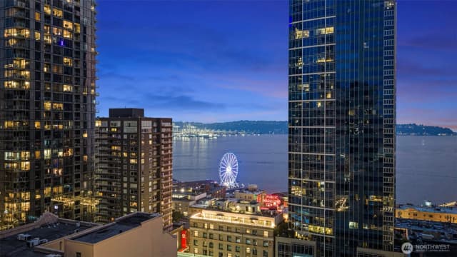 Property photo for 1521 2nd Avenue #802, Seattle photo 2