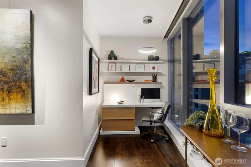Property photo for 1521 2nd Avenue #802, Seattle photo 14