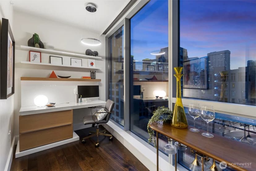 Property photo for 1521 2nd Avenue #802, Seattle photo 13