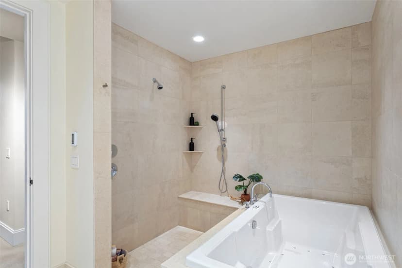 Property photo for 1521 2nd Avenue #802, Seattle photo 27