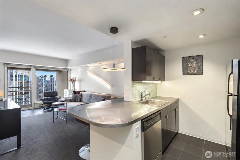 Property photo for 1415 2nd Avenue #2108, Seattle photo 5