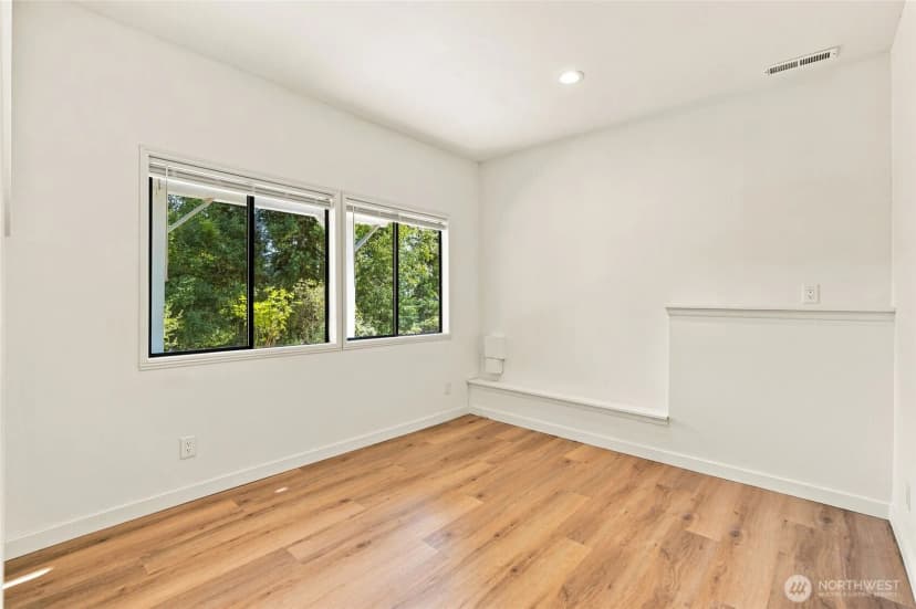 Property photo for 15135 62nd Avenue S, Tukwila photo 29