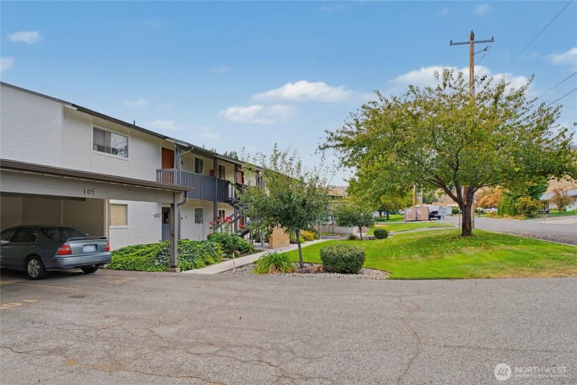 Property photo for 107 Schafer St #9b, Wenatchee photo 27