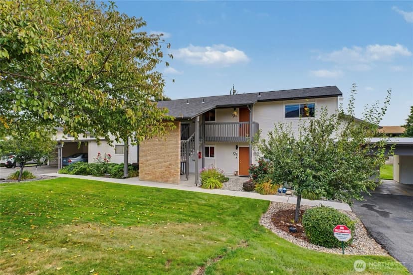 Property photo for 107 Schafer St #9b, Wenatchee photo 2