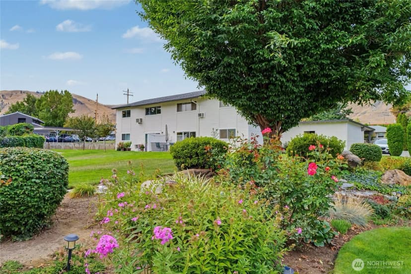 Property photo for 107 Schafer St #9b, Wenatchee photo 23