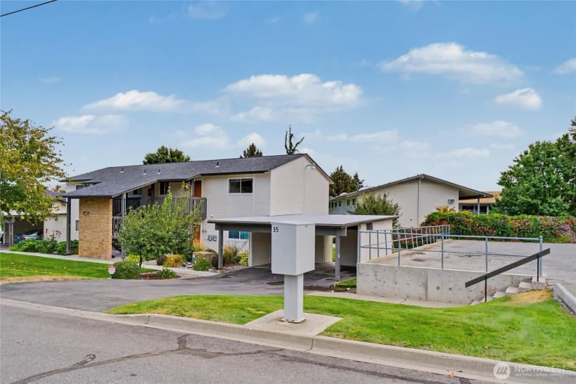 Property photo for 107 Schafer St #9b, Wenatchee photo 17