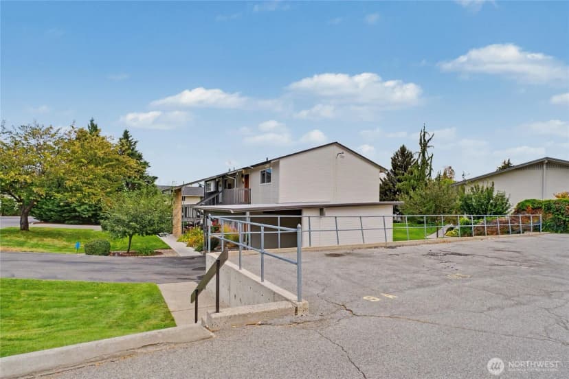 Property photo for 107 Schafer St #9b, Wenatchee photo 19