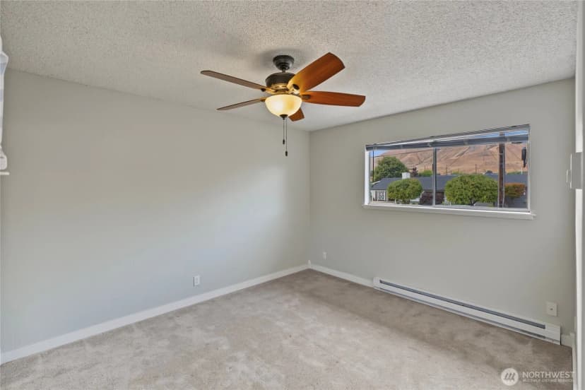 Property photo for 107 Schafer St #9b, Wenatchee photo 12