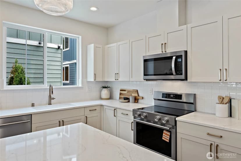 Property photo for 263 Nw 42nd Street, Seattle photo 6
