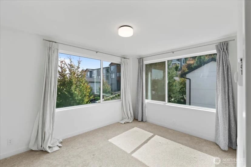 Property photo for 3821 S Cloverdale St, Seattle photo 17