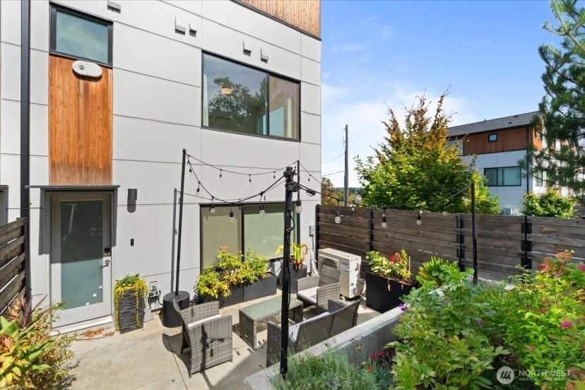 Property photo for 3821 S Cloverdale St, Seattle photo 29