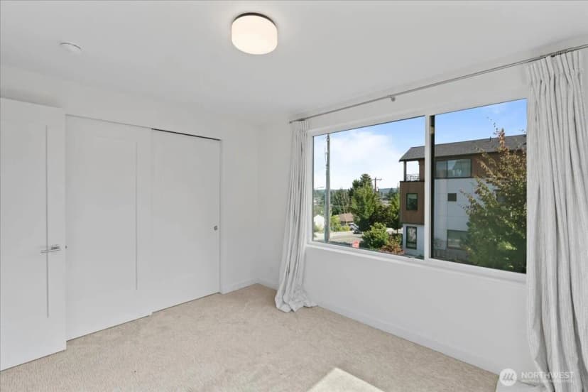 Property photo for 3821 S Cloverdale St, Seattle photo 18