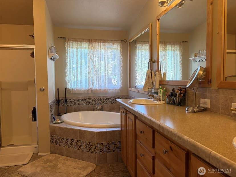 Property photo for 255 Lambert Creek Road, Republic photo 19
