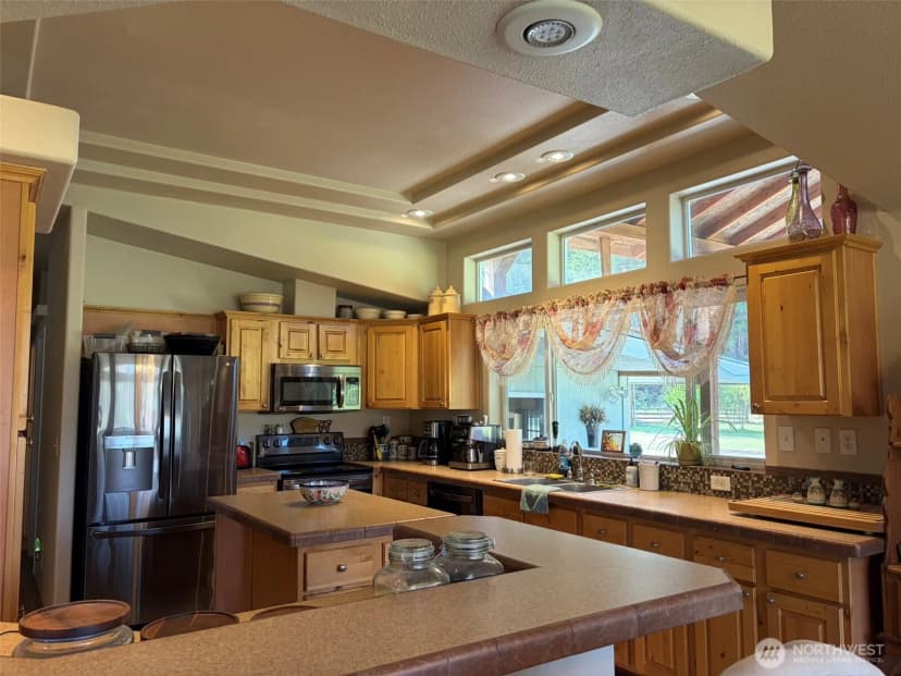 Property photo for 255 Lambert Creek Road, Republic photo 7