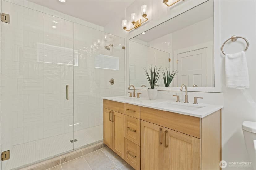 Property photo for 4146 3rd Avenue Nw, Seattle photo 10